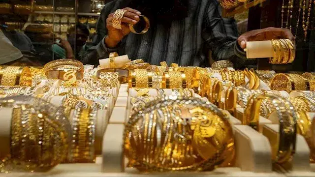 آي صاغة: الذهب يقفز 3.1% في مص...
