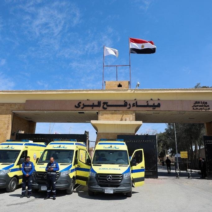 هيئة المعابر الفلسطينية: 71 مريضا ومرافقا يغادرون غزة