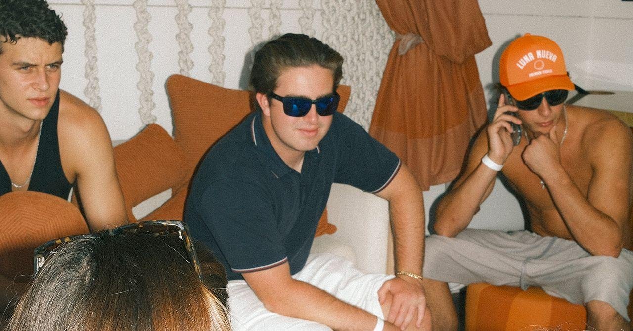 How Teen ‘After-Prom’ Kings in...