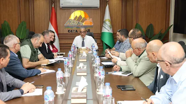 محافظ الجيزة يبحث الحلول العاجلة لإنهاء مشكلات المرافق بحدائق واقع مصر
