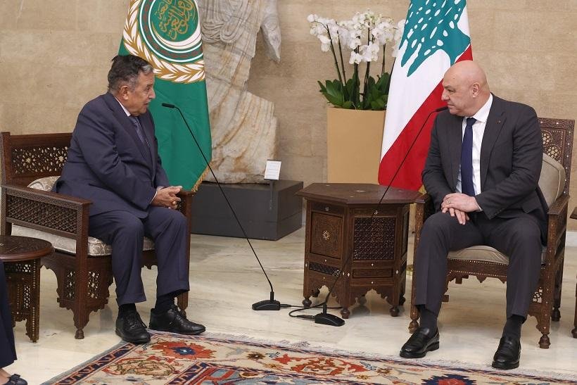عون: لبنان متمسك بالحل الدبلوماسي رغم صعوبته وكلفة الحرب المدمرة