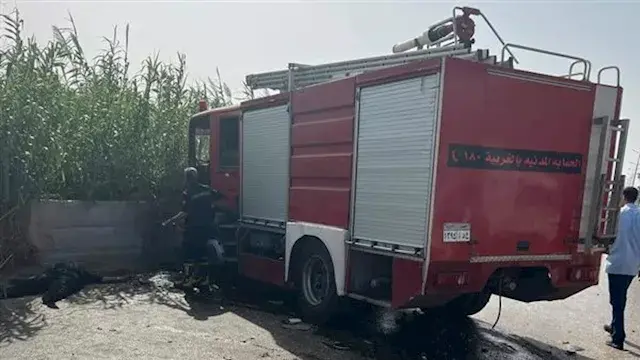 سقوط سيارة إطفاء في ترعة أثناء مواجهة حريق بالشرقية
