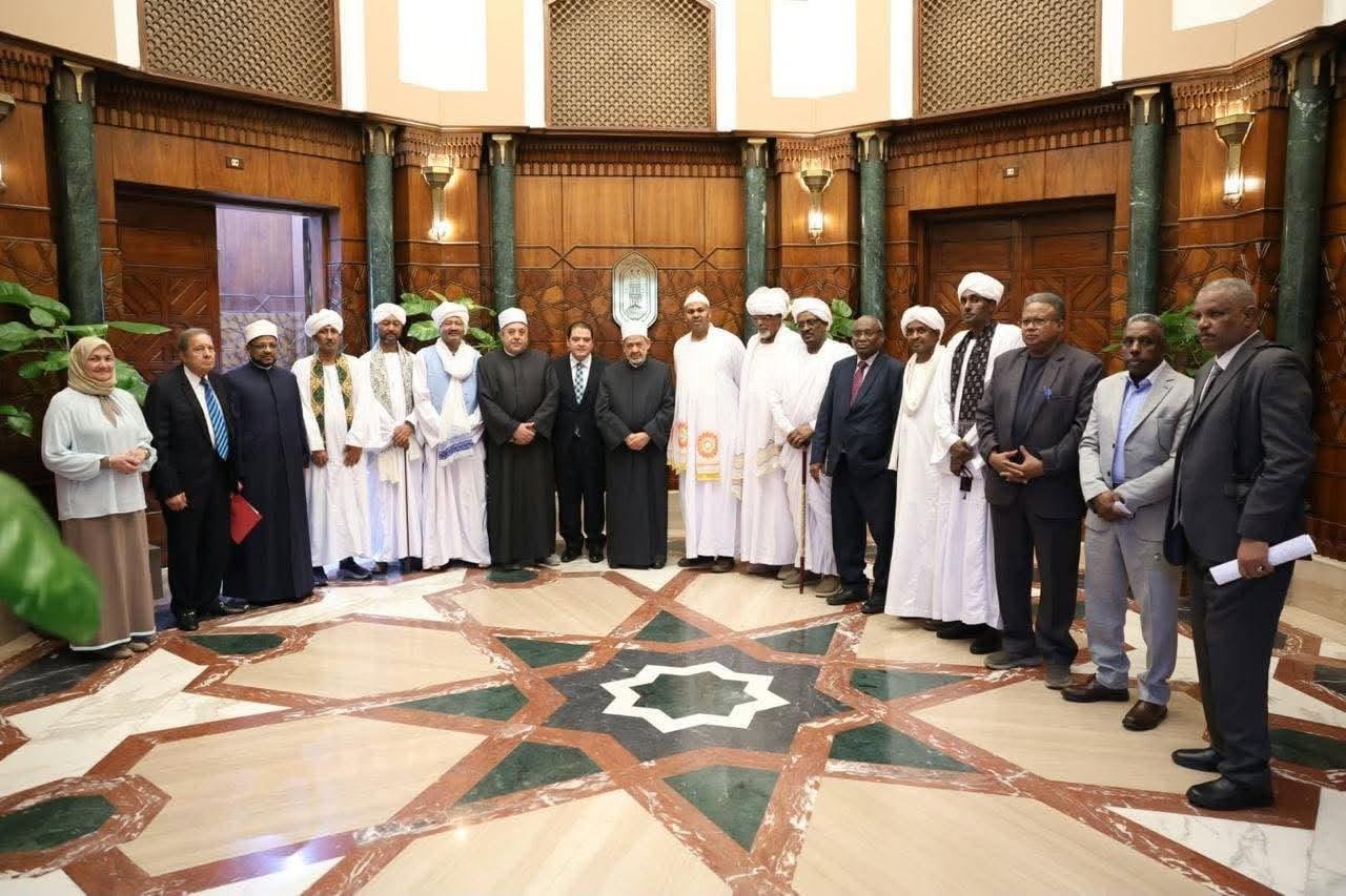 الطيب لشيوخ الطرق الصوفية السودانية: عليكم بفتح قنوات الحوار وتغليب الحلول السلمية حقنا لدماء الأبرياء