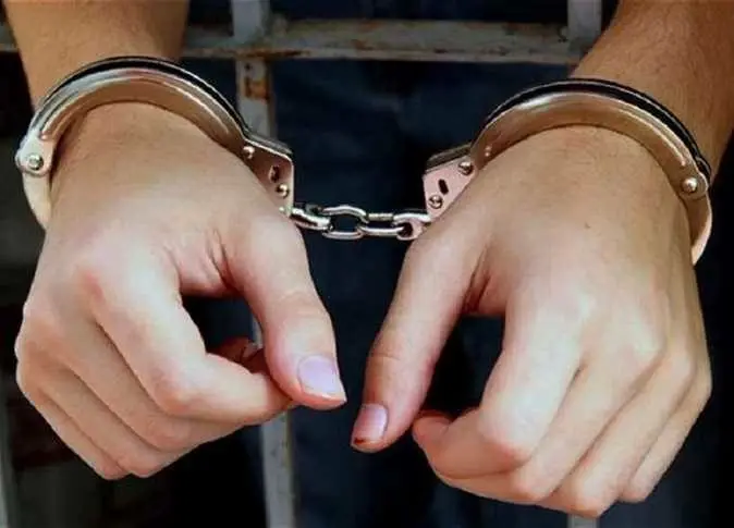 ضبط شخص يدير صفحة لترويج بيع م...