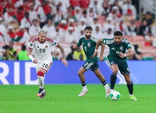 السعودية تتوج بكأس خليجي 27 بعد الفوز على الإمارات بثنائية