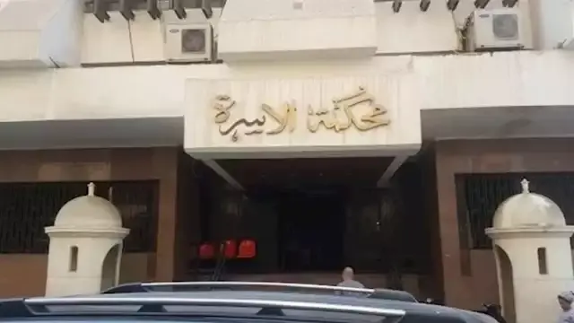 "خلود" تطلب خلع زوجها: "بيبات عند أمه عشان بيتكسف يقعد معايا"