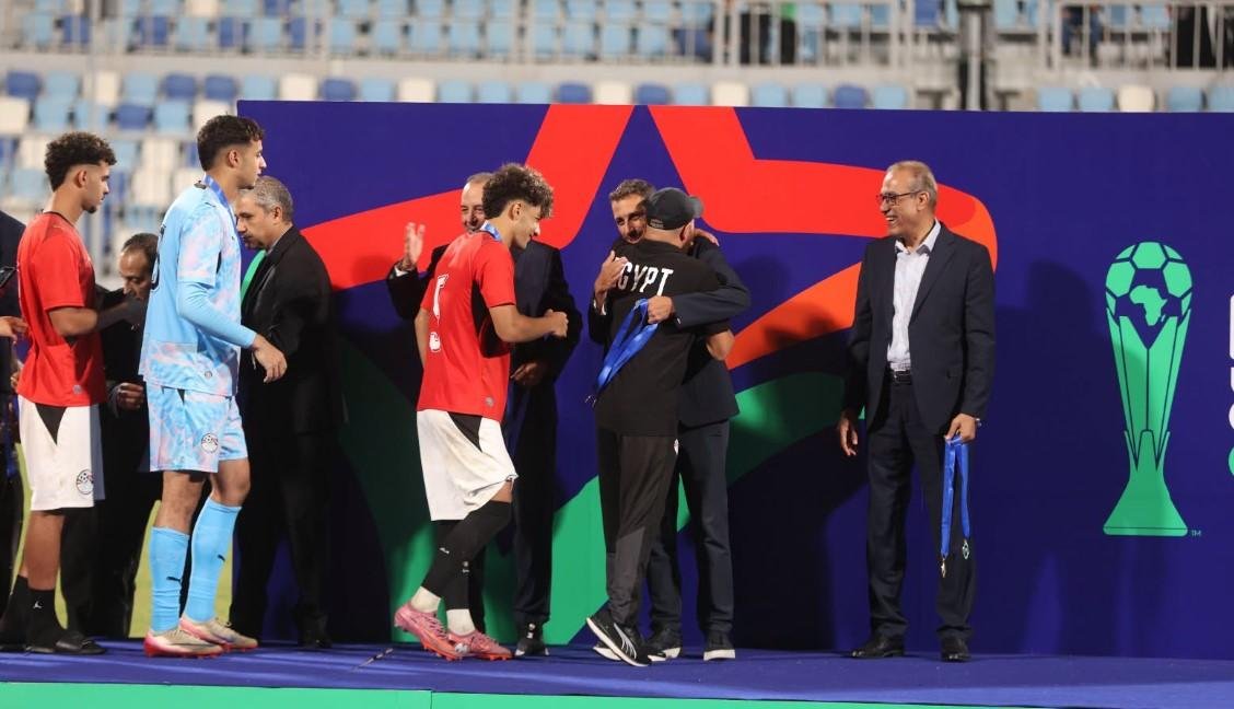 «روح أكتوبر».. رسالة أبوريدة لمنتخب الشباب بعد التتويج ببطولة شمال أفريقيا
