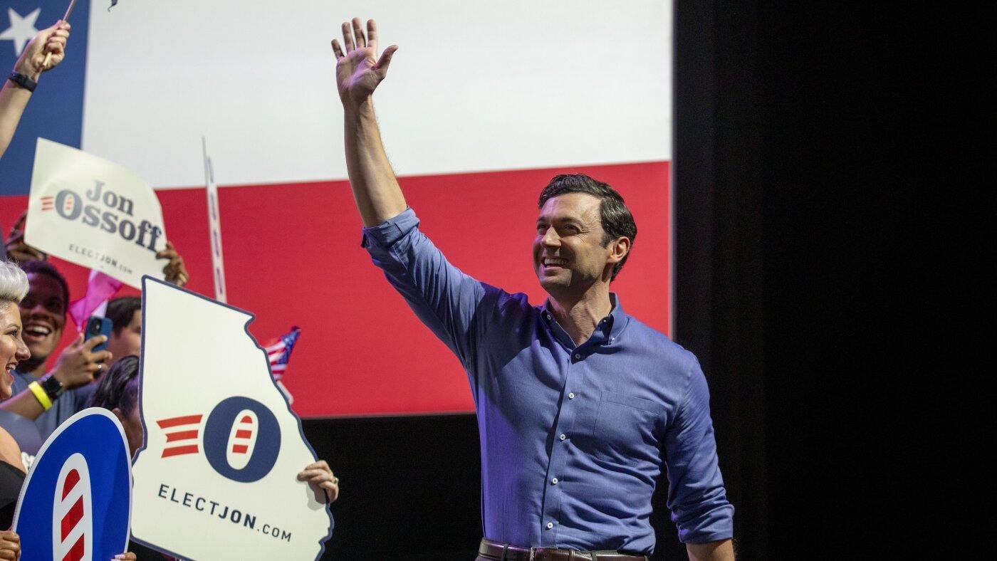 Jon Ossoff, usually a head dow...
