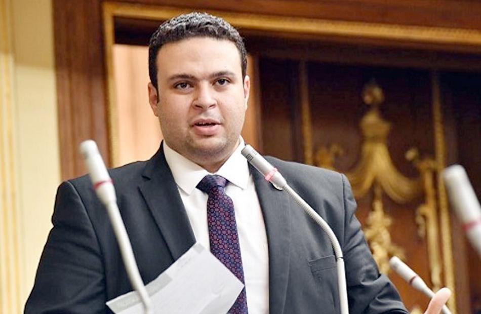 النائب عبد المنعم إمام يتقدم بطلب إحاطة بشأن تقرير ستاندرد آند بورز عن الاقتصاد المصري