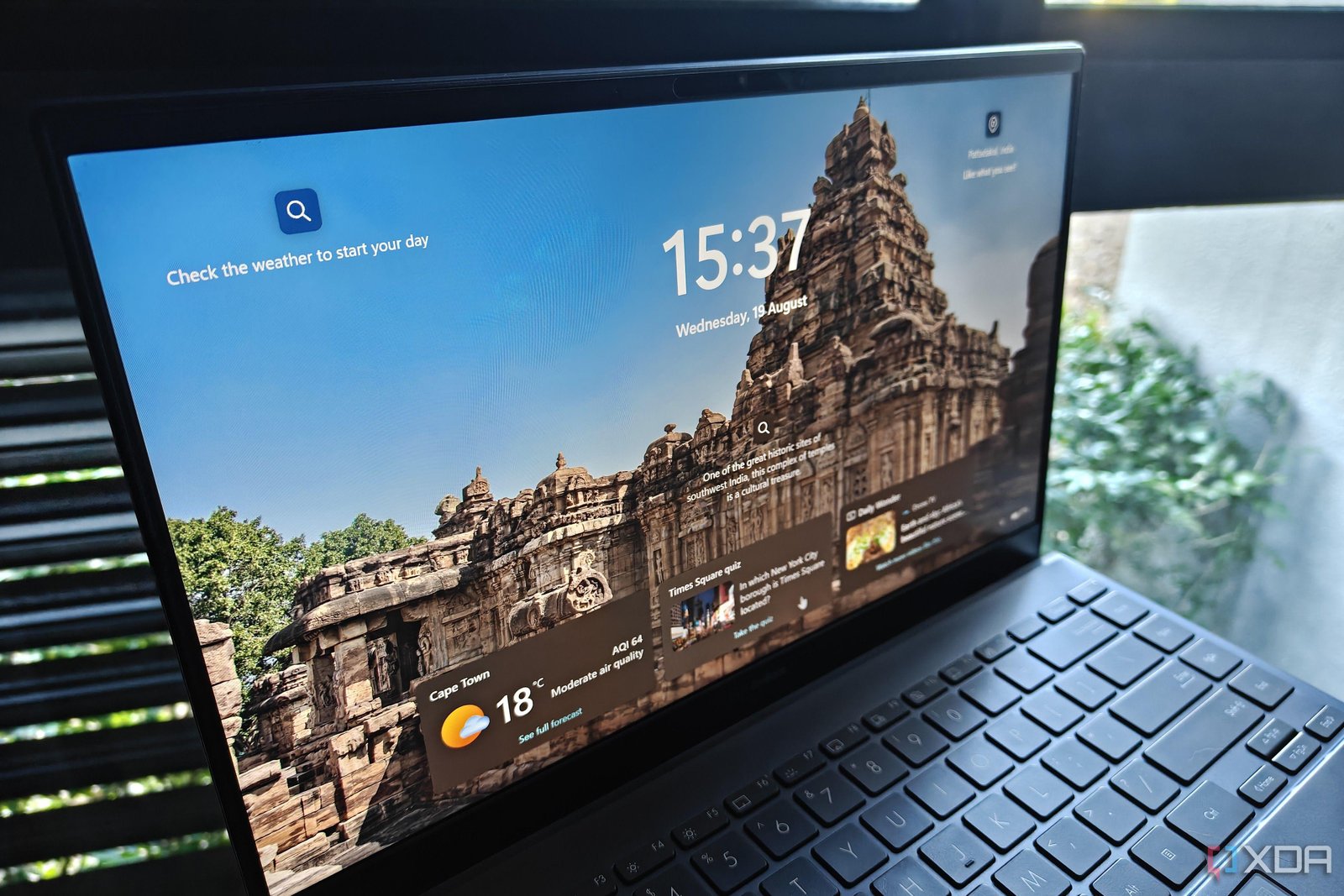 Windows 11 is cluttered by des...