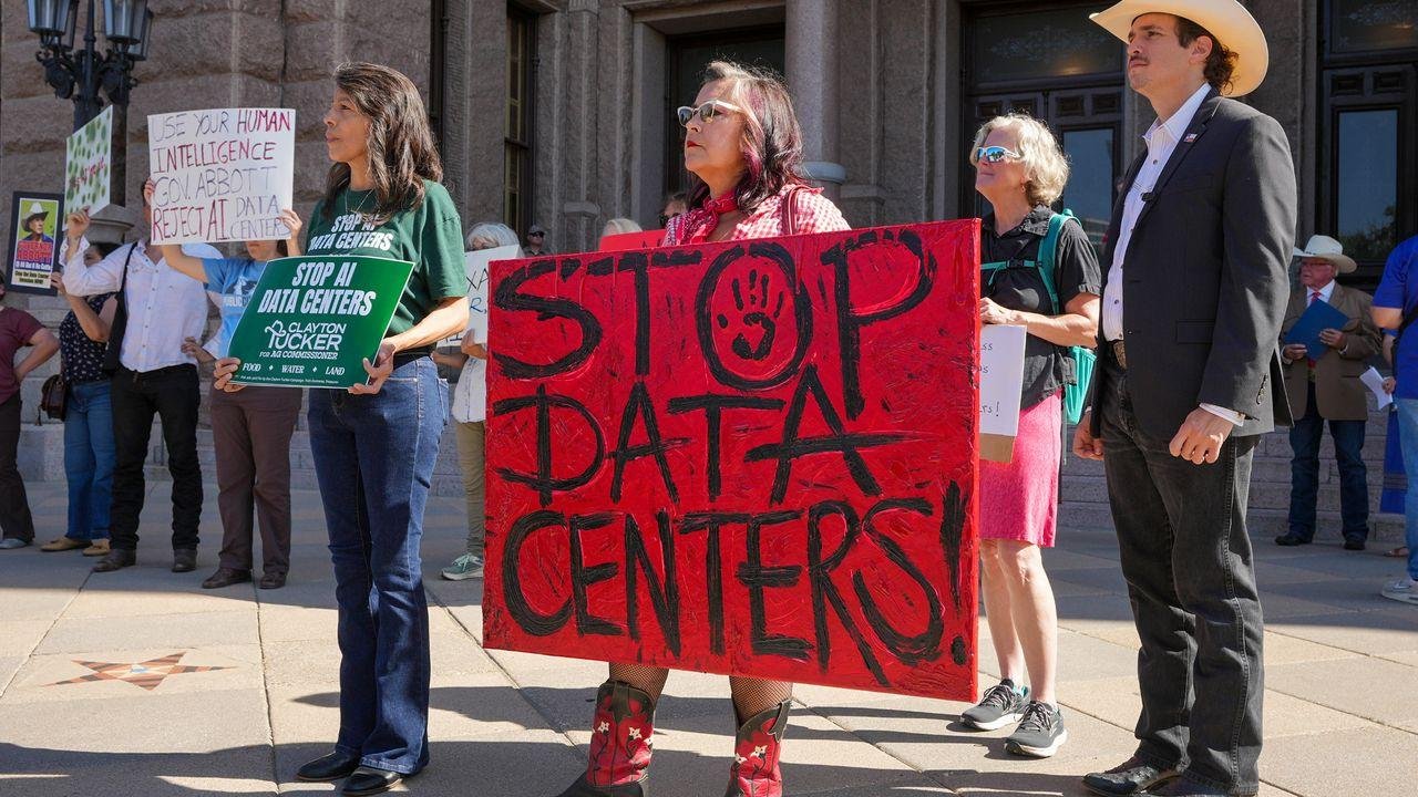 U.S. gov't moves to suppress p...