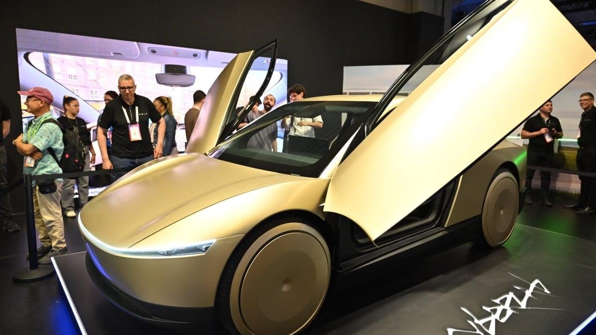 Tesla launched Cybercab in Aus...