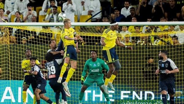 اليوم .. الهلال في اختبار استعادة الصدارة.. 3 مواجهات ترسم ملامح الصراع في الدوري السعودي
