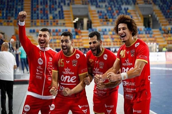 ثلاثي مصري في التشكيل المثالي...