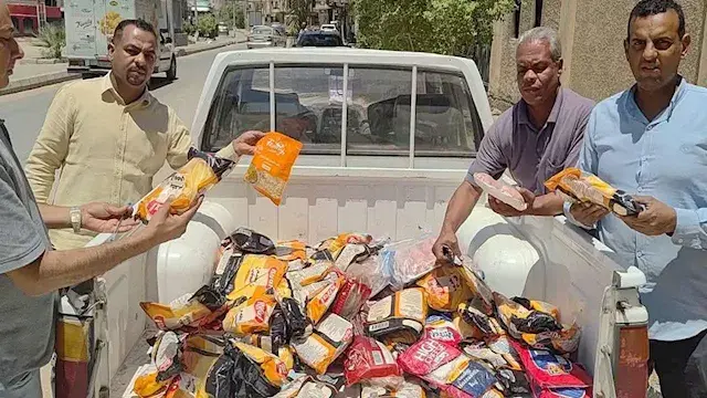 فراخ وجبن مطبوخ.. ضبط ربع طن س...