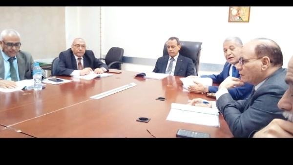 لجنة القيادات بجامعة أسوان تبحث تجديد عدد من الوظائف القيادية