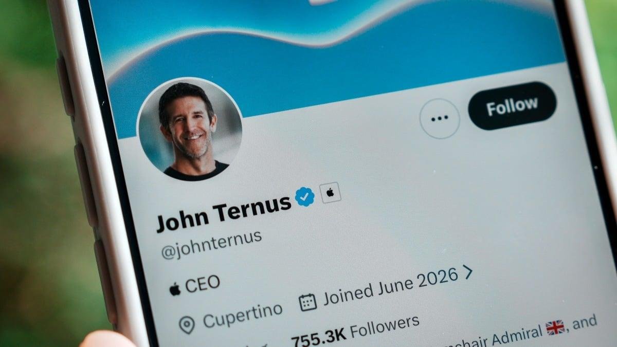 New Apple CEO John Ternus shar...