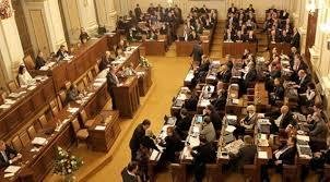 البرلمان التشيكي يتجاوز فيتو الرئيس ويقر تعديلاً مثيراً للجدل للخدمة المدنية