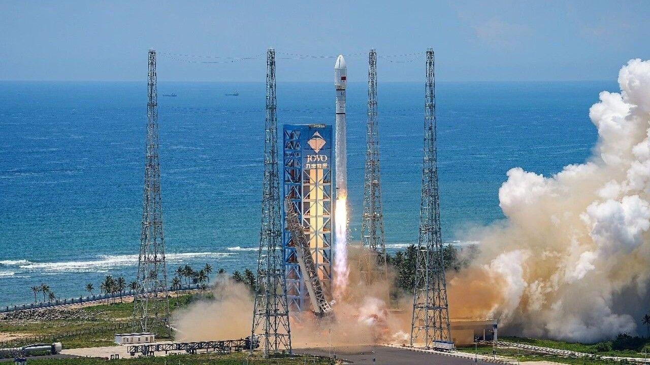 China bounces back from Long M...