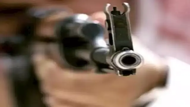 فتح النار عليهم.. مسلح يقتل ويصيب 3 مصريين في سوق بالخرطوم