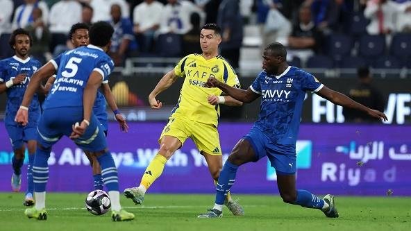 سافيتش يعود لتدريبات الهلال قبل مواجهة السد.. وموقف سالم الدوسري يتأكد