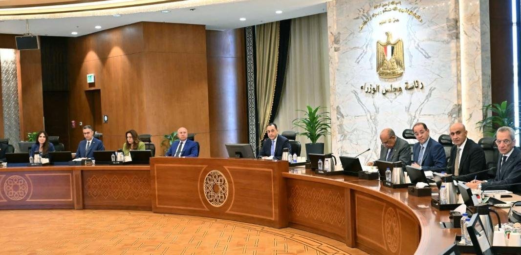 رئيس الوزراء: توسيع مشاركة القطاع الخاص في العديد من الأنشطة الاقتصادية والخدمية