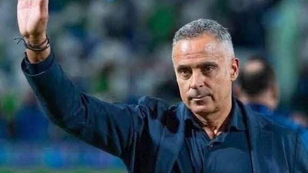 جوزيه جوميز يرد على أنباء عودته إلى الزمالك