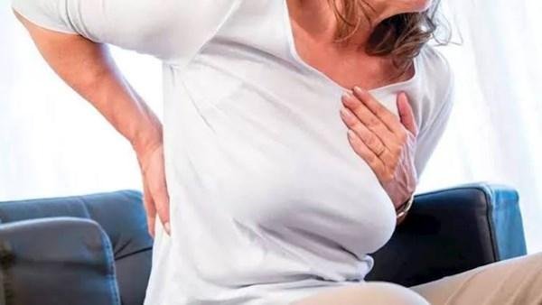 من التقلصات للخفقان.. خبير يكشف 6 أعراض لنقص البوتاسيوم