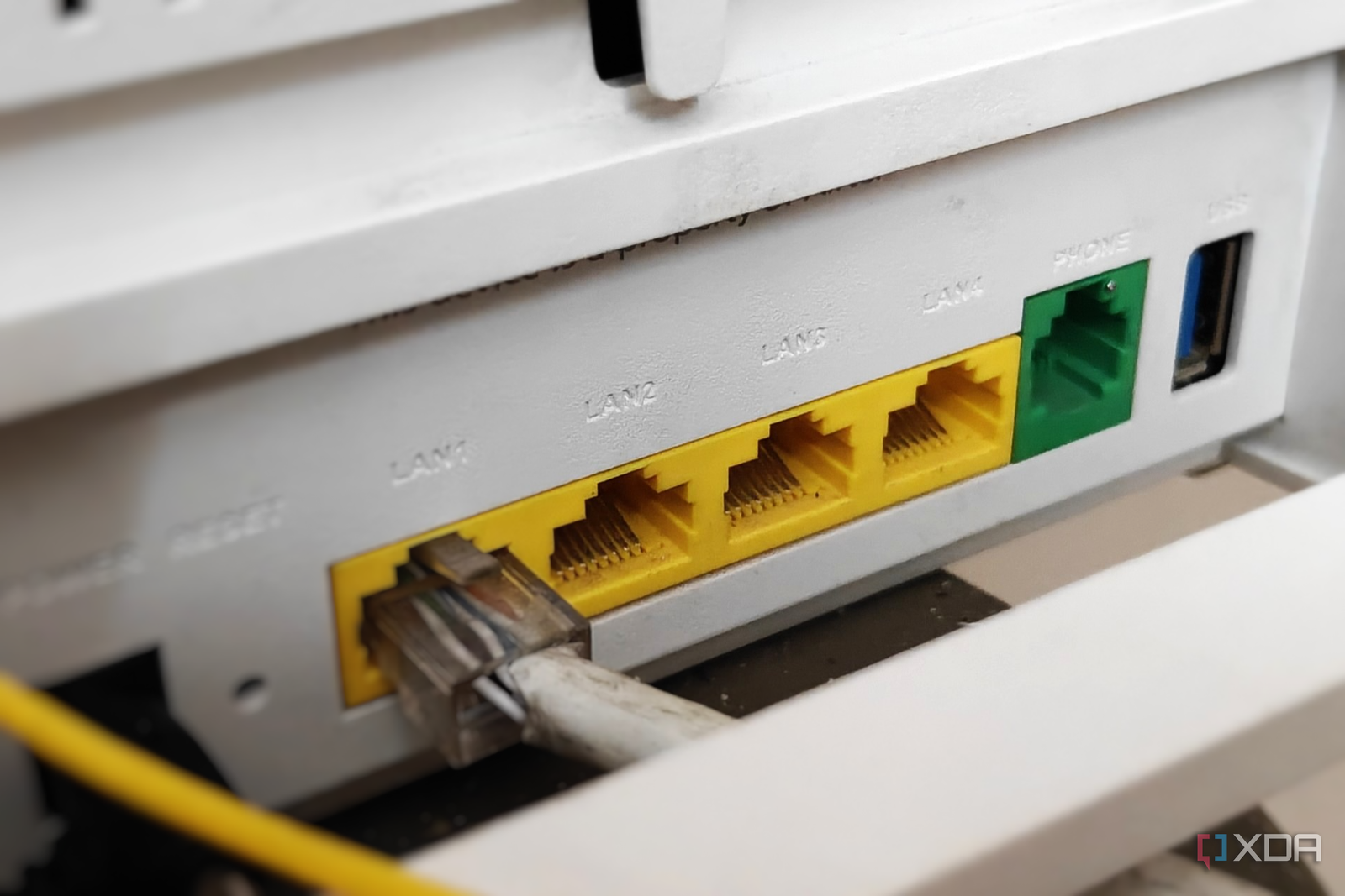 Plugging into the wrong LAN po...