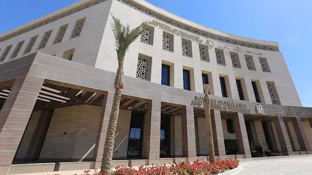 التعليم ترشح 15 معلمًا من كل م...
