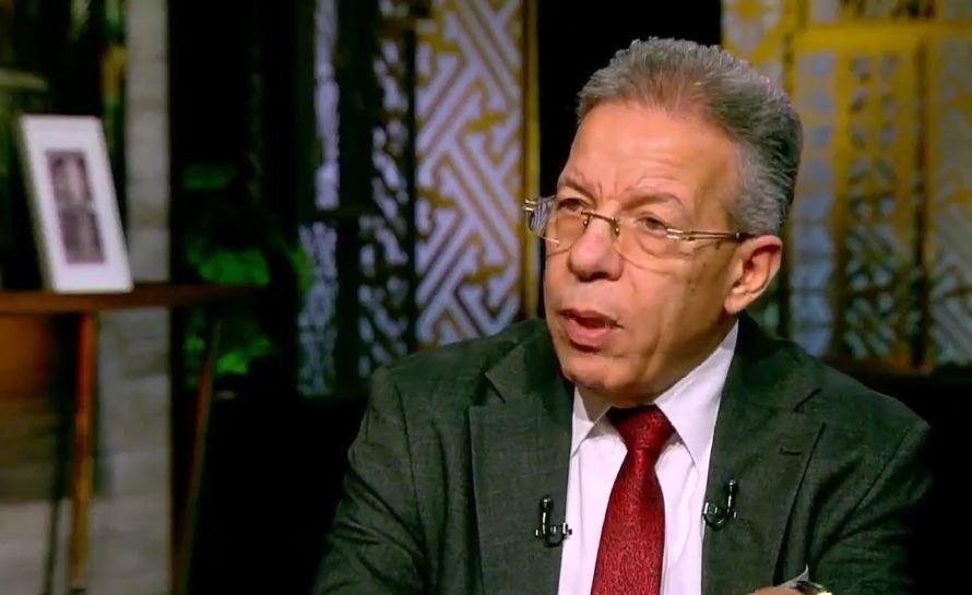 نقيب الأطباء: نطالب بتعديل قانون الجامعات الدولية لمنع قبول طلاب الثانوية الأدبي بكليات الطب بالخارج