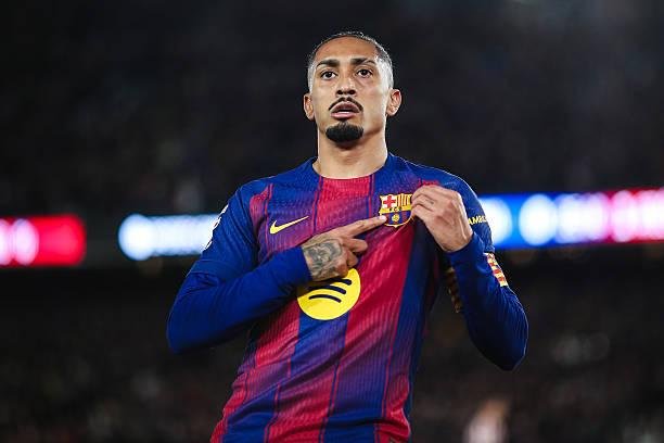 رافينيا يعود إلى تدريبات برشلونة ويستهدف اللحاق بمواجهة ريال بيتيس