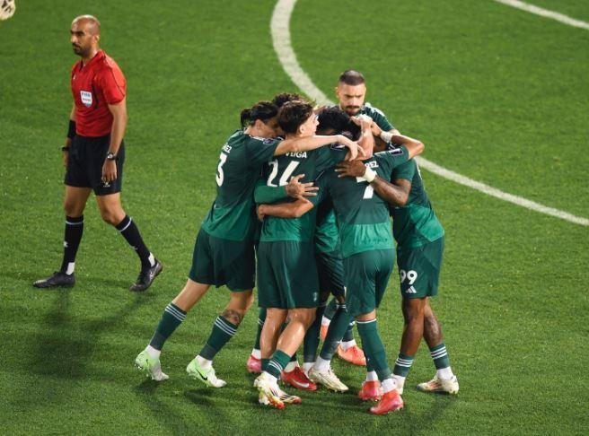 الأهلي والفتح يكشفان تشكيل مواجهة الجولة الثامنة في الدوري السعودي