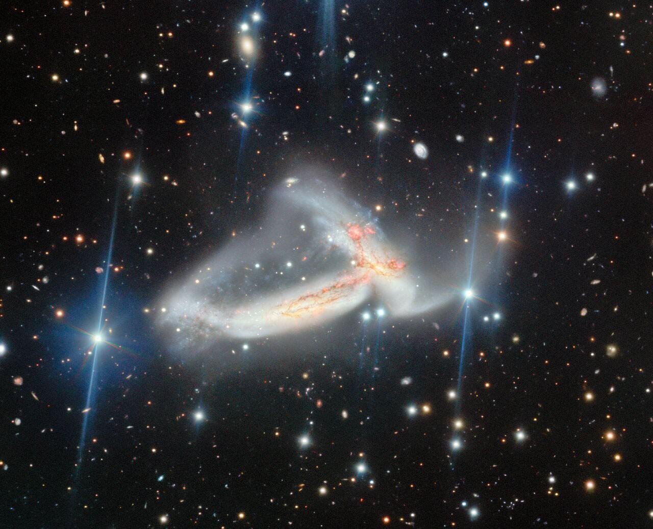 APOD: 2026 September 4 – Na Uh...