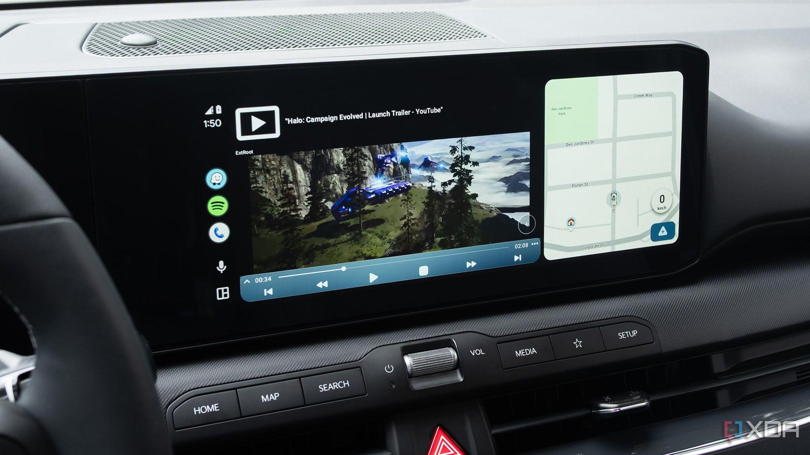 This sideloaded Android Auto a...