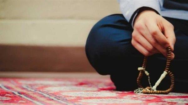 هل الذكر بالقلب دون تحريك الشفتين له ثواب؟.. الإفتاء تحسم الجدل
