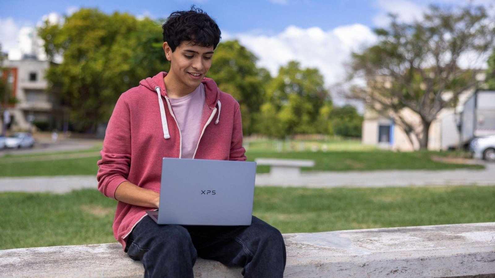 Dell’s XPS 13 packs premium fe...
