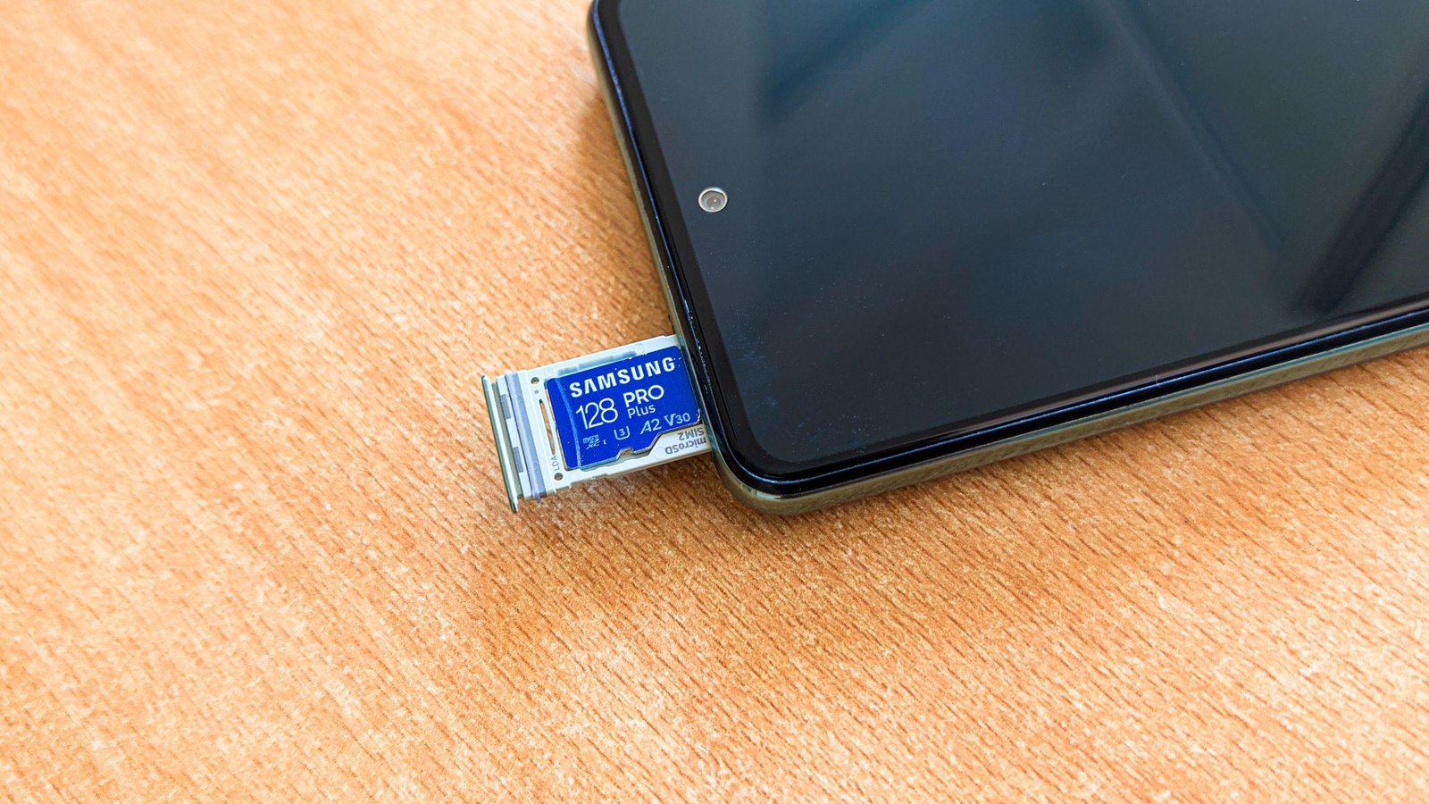 Android phones with microSD sl...