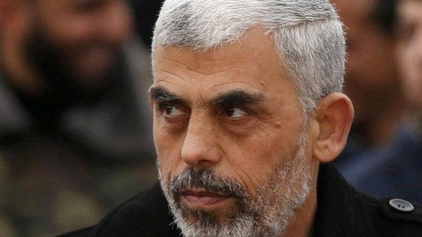 جيش الاحتلال يكشف عن رسالة منسوبة لابن السنوار: أريد حمل الكلاشينكوف وإطلاق النار على اليـ هود