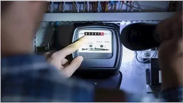 عاملون بشركة "شعاع" يشتكون من...