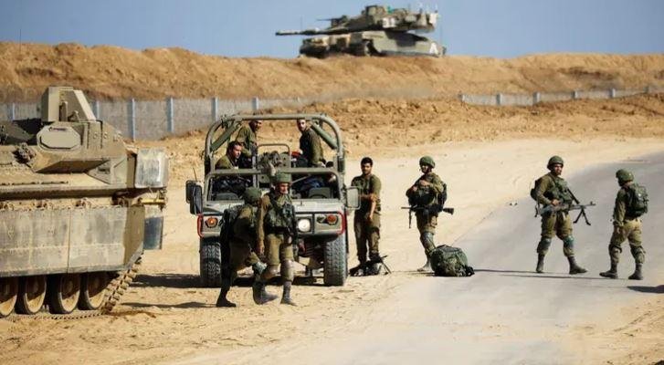 جيش الاحتلال يهدد سكان غزة ويحذرهم من الاقتراب إلى الخط الأصفر