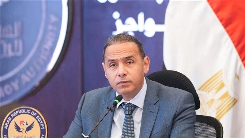 إسلام عزام رئيس هيئة الرقابة المالية يعزّي أسر ضحايا حادث الطريق الأوسطي ويوجه بسرعة صرف التعويضات