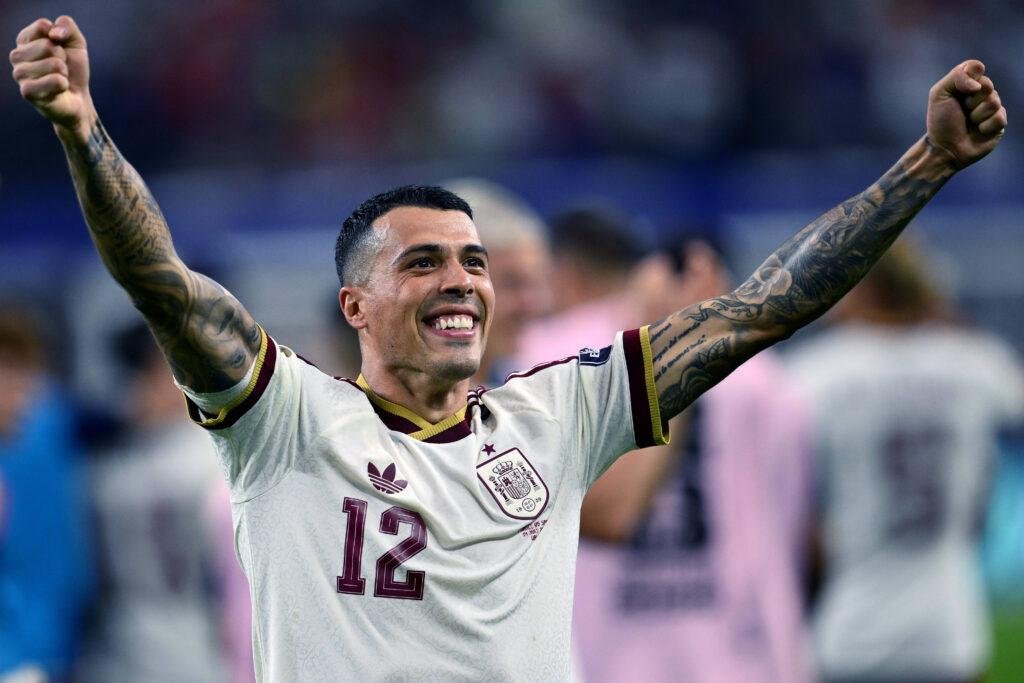 برشلونة يستهدف ضم بيدرو بورو من توتنهام لتعزيز الجبهة اليمنى