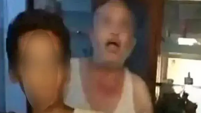 الأمن يفحص فيديو اصطحاب رجل طف...