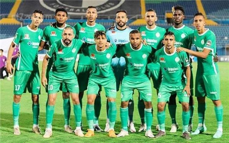 الرجاء المغربي يسعى لانهاء التعاقد مع مدرب الفريق