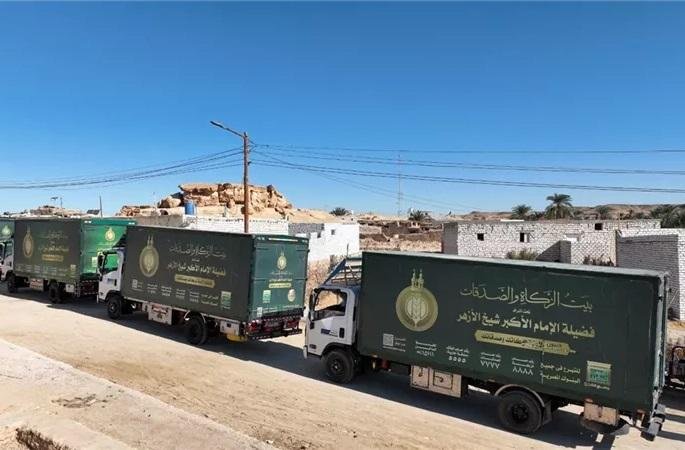 بيت الزكاة ينهي المرحلة الثانية من قافلة مساعداته بمطروح