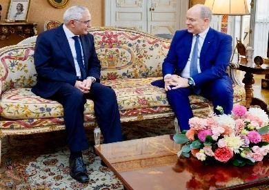 السفير طارق دحروج يقدم أوراق اعتماده إلى أمير موناكو.. وينقل تحيات الرئيس السيسي