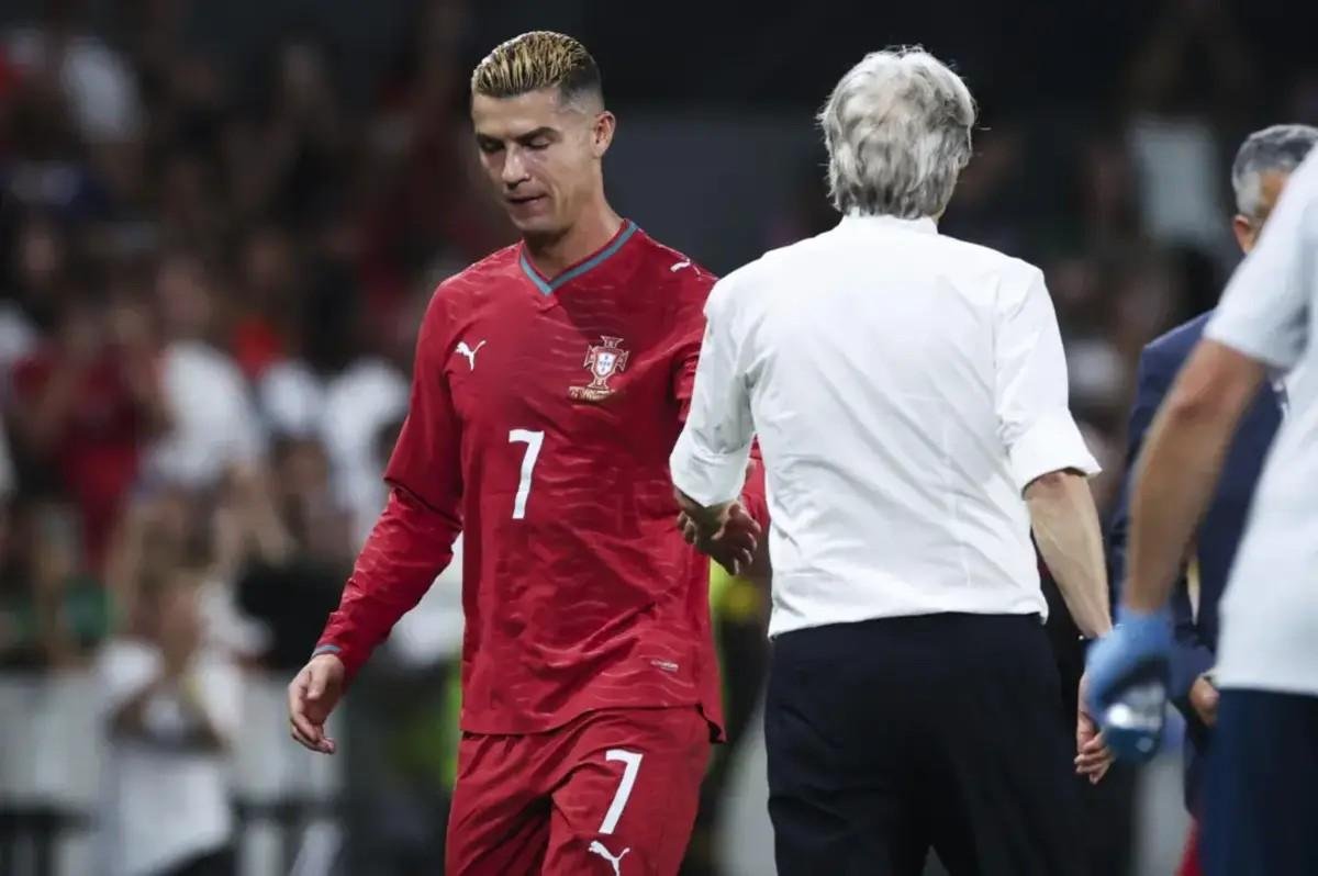 أزمة رونالدو تكبد منتخب البرتغال خسائر فادحة