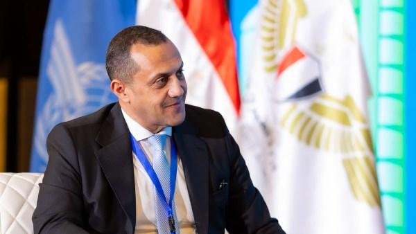 أيمن عرب يدير الجلسة الرئيسية حول مستقبل البنية التحتية واستجابات المطارات للتحولات العالمية