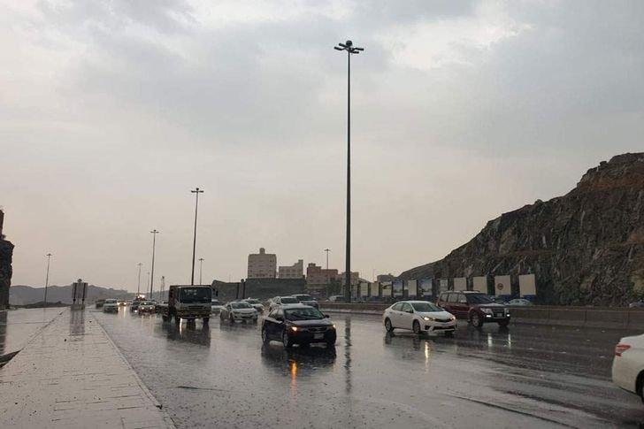 الأرصاد: غدا أمطار رعدية وسيول محتملة وفارق الحرارة يتجاوز الـ 10 درجات